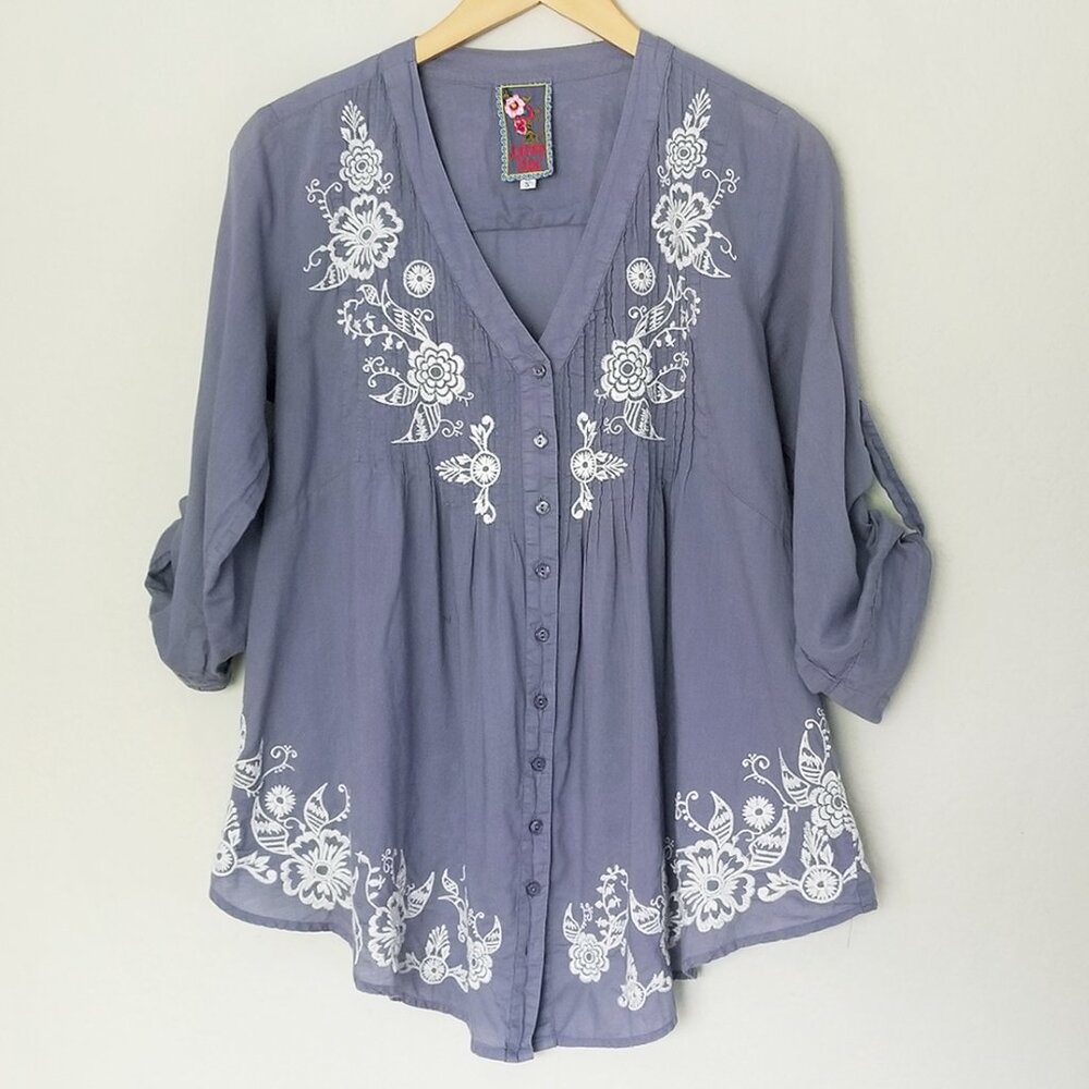 Johnny Was Blue White Embroidered Pintuck Pleats Rolled Tab Sleeves Blouse Top S - Picture 2 of 14